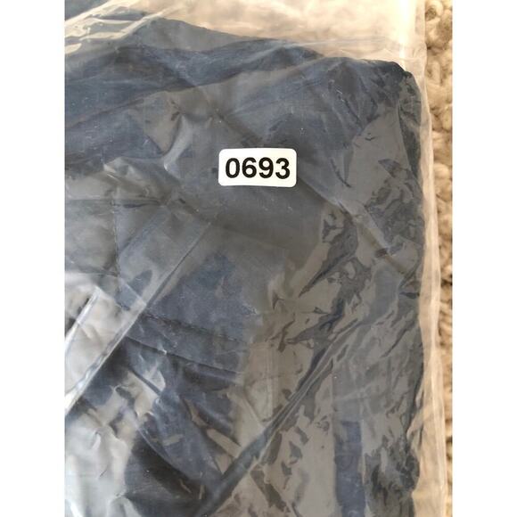 Marine Layer Light Weight Puffer Vest Reversible Packable Sky Captain NWT Medium - Picture 11 of 12